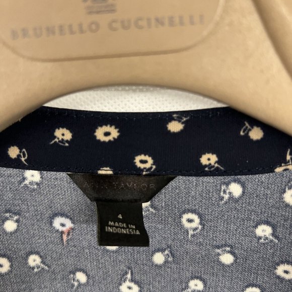 NEW Size 4 Womens Ann Taylor Navy Blue Floral Wrap Dress in Night Sky Navy Print - Picture 2 of 4